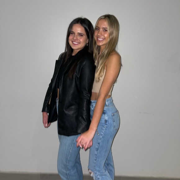 Meet your Posher, Ally - Picture 2 of 6